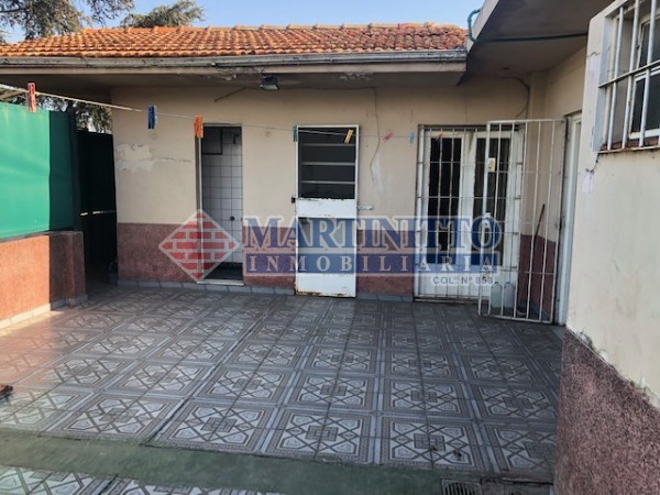 ALQUILER CASA 4 AMBIENTES CON PATIO AMPLIO EN PRIMER PISO QUILMES 